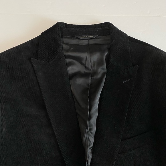Banana Republic Corduroy Tailored Fit Blazer / Smoking Jacket - Picture 5 of 16